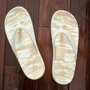 OluKai Tan and Cream Sandals